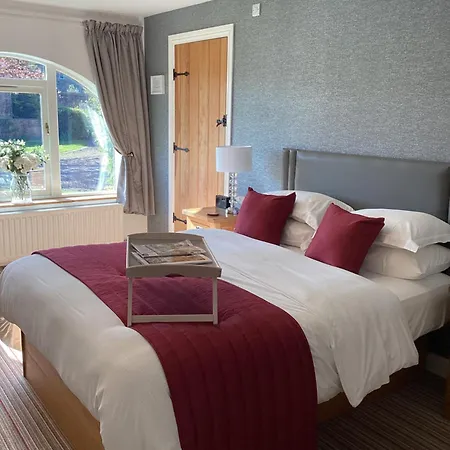 בית הארחה The Garden At Snape Castle Mews