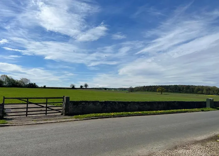 The Garden At Snape Castle Mews 5* Bedale