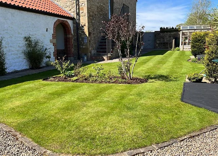 The Garden At Snape Castle Mews Guest house 5*