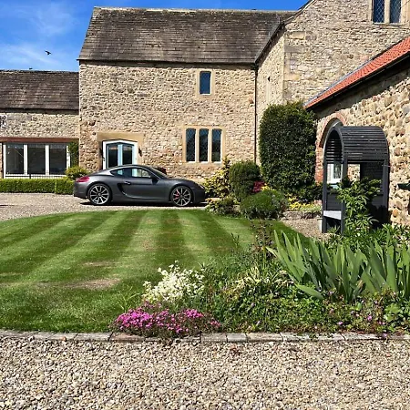 The Garden At Snape Castle Mews 5* Bedale